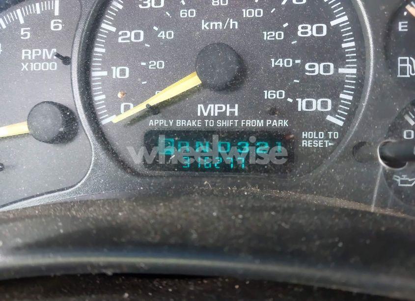 Photo 7 of 2001 Chevrolet Tahoe LT (VIN 1GNEK13TX1J178321)