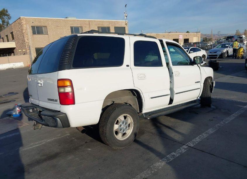 Photo 4 of 2001 Chevrolet Tahoe LT (VIN 1GNEK13TX1J244592)