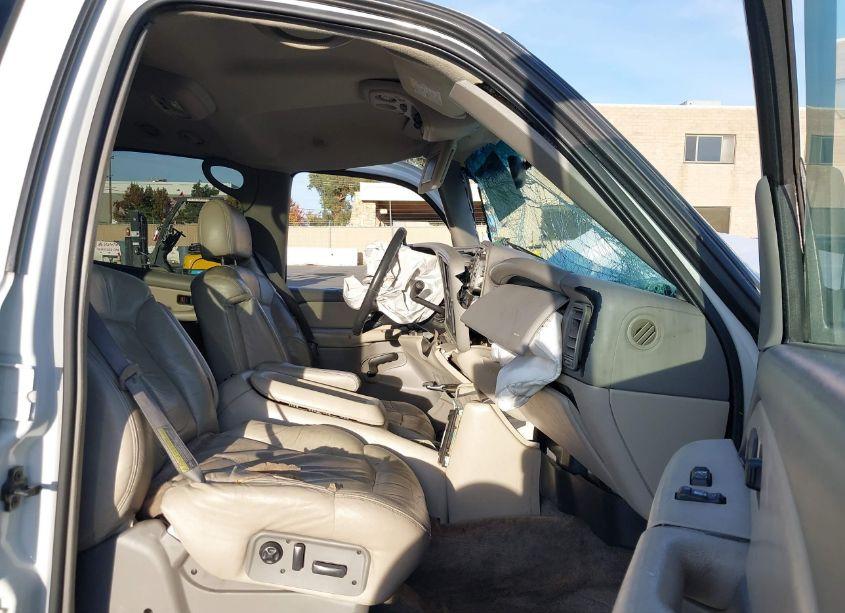 Photo 5 of 2001 Chevrolet Tahoe LT (VIN 1GNEK13TX1J244592)