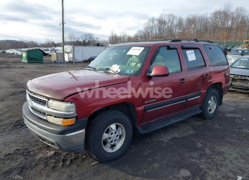 Photo 2 of 2001 Chevrolet Tahoe LT (VIN 1GNEK13TX1J281979)