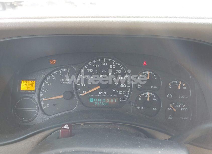 Photo 7 of 2001 Chevrolet Tahoe LT (VIN 1GNEK13TX1J281979)