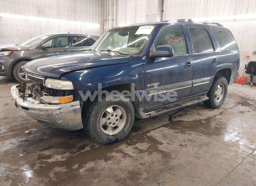 Photo 2 of 2001 Chevrolet Tahoe LT (VIN 1GNEK13TX1R108982)