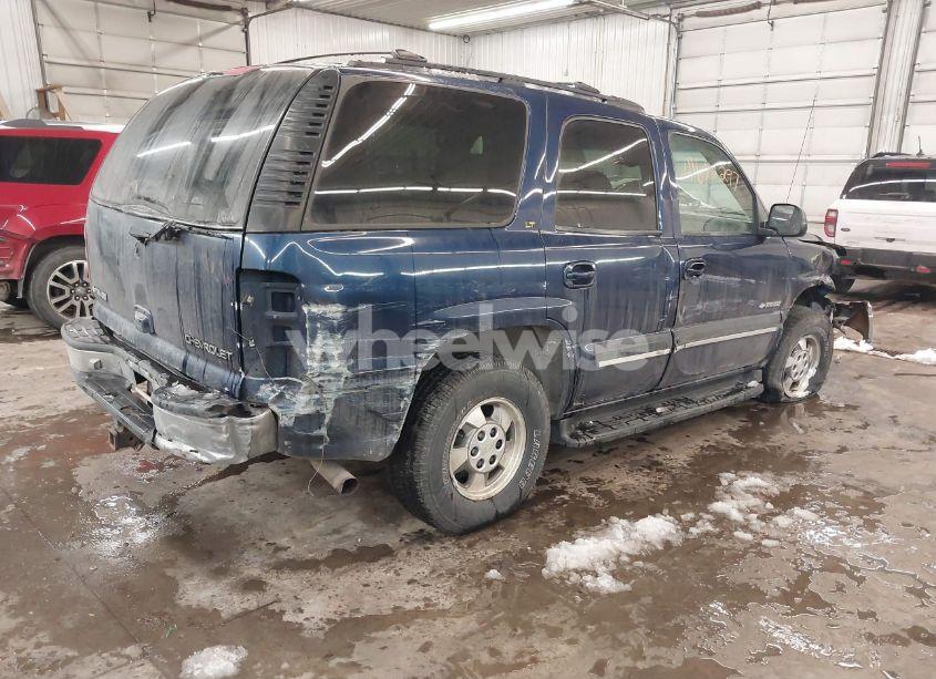 Photo 4 of 2001 Chevrolet Tahoe LT (VIN 1GNEK13TX1R108982)