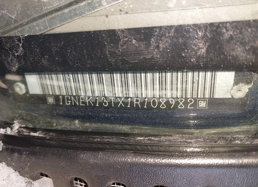 Photo 9 of 2001 Chevrolet Tahoe LT (VIN 1GNEK13TX1R108982)