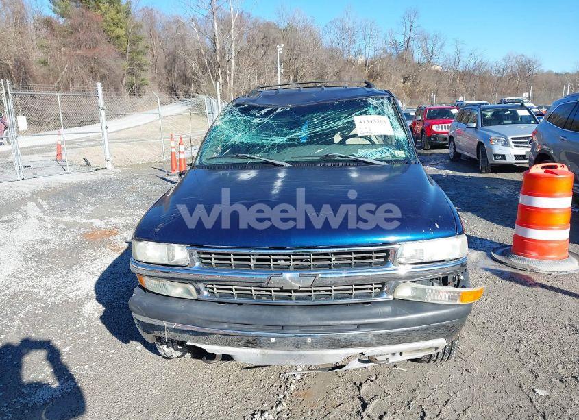 Photo 11 of 2001 Chevrolet Tahoe LT (VIN 1GNEK13TX1R169037)