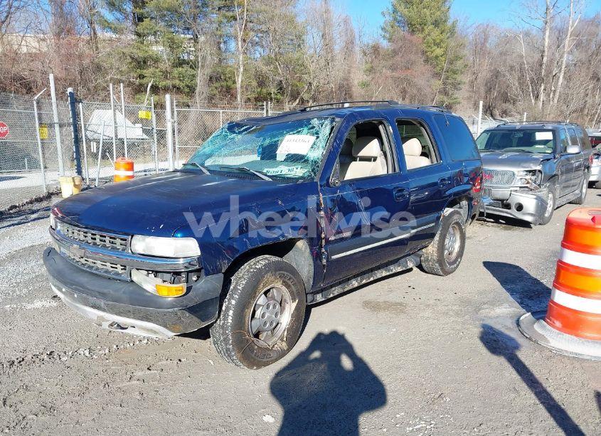 Photo 2 of 2001 Chevrolet Tahoe LT (VIN 1GNEK13TX1R169037)
