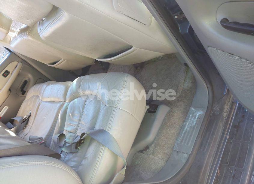 Photo 8 of 2001 Chevrolet Tahoe LT (VIN 1GNEK13TX1R169037)