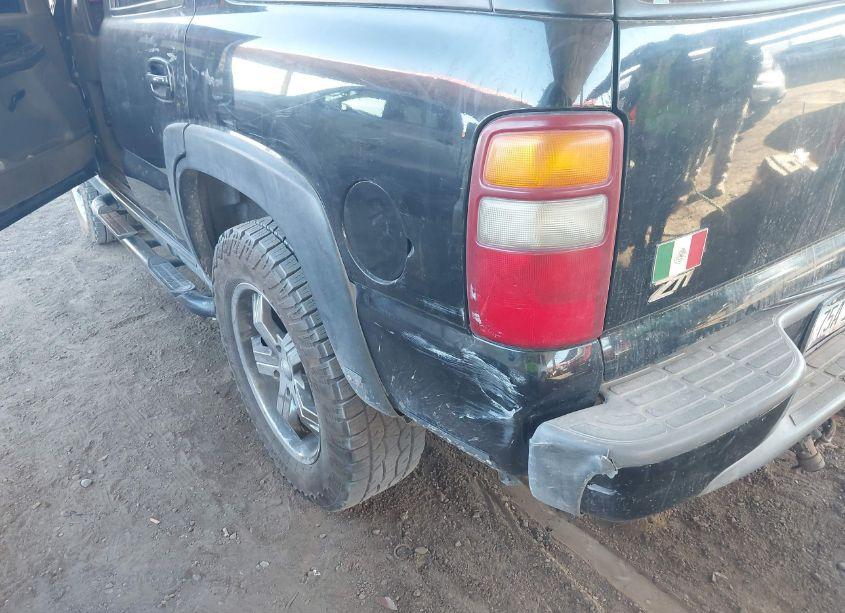 Photo 6 of 2003 Chevrolet Tahoe Z71 (VIN 1GNEK13TX3R176833)