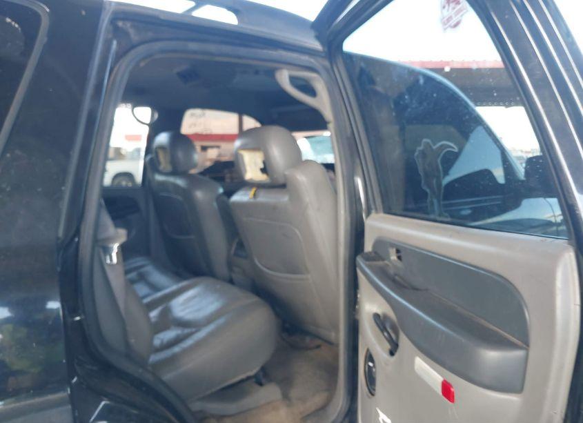 Photo 8 of 2003 Chevrolet Tahoe Z71 (VIN 1GNEK13TX3R176833)