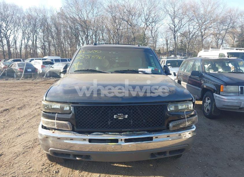 Photo 6 of 2004 Chevrolet Tahoe LT (VIN 1GNEK13TX4J147705)