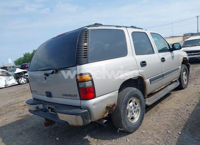 Photo 4 of 2004 Chevrolet Tahoe LS (VIN 1GNEK13TX4J331767)