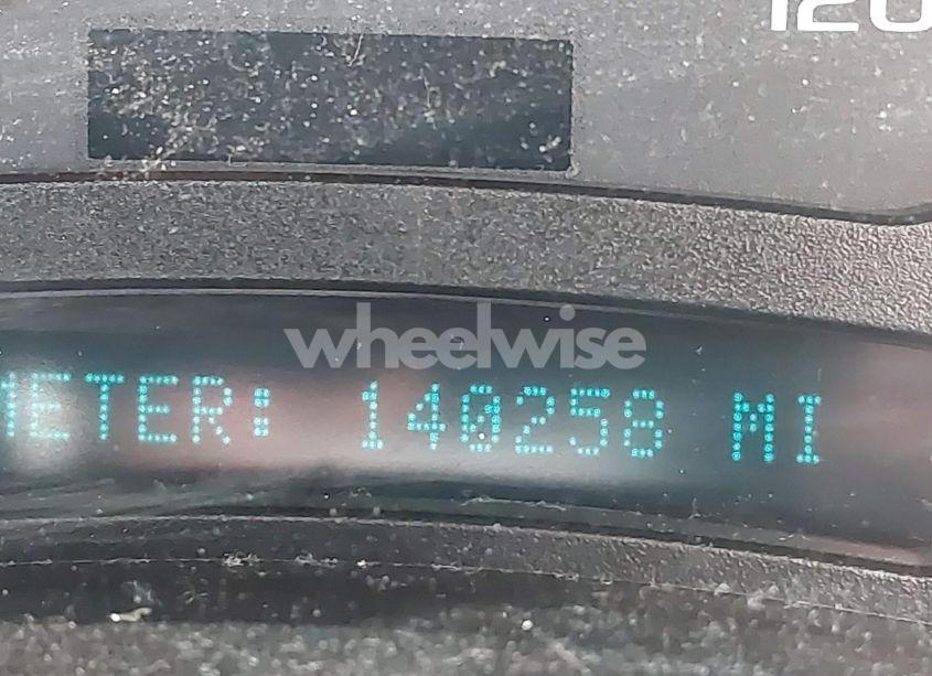 Photo 7 of 2004 Chevrolet Tahoe LS (VIN 1GNEK13TX4J331767)