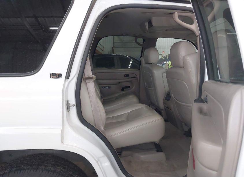 Photo 8 of 2005 Chevrolet Tahoe LT (VIN 1GNEK13TX5J164750)