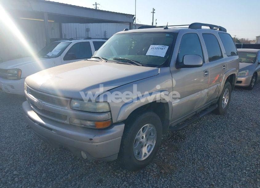Photo 2 of 2005 Chevrolet Tahoe Z71 (VIN 1GNEK13TX5R122628)