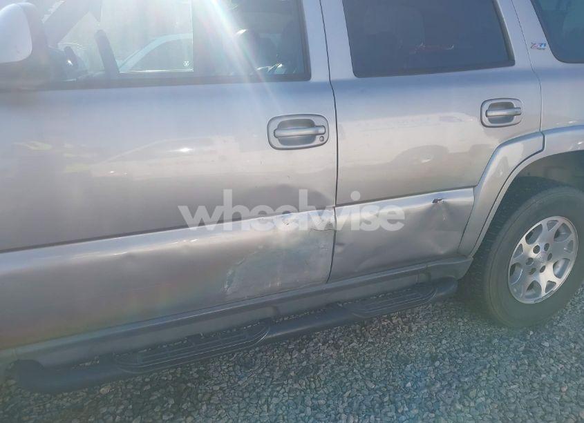 Photo 6 of 2005 Chevrolet Tahoe Z71 (VIN 1GNEK13TX5R122628)