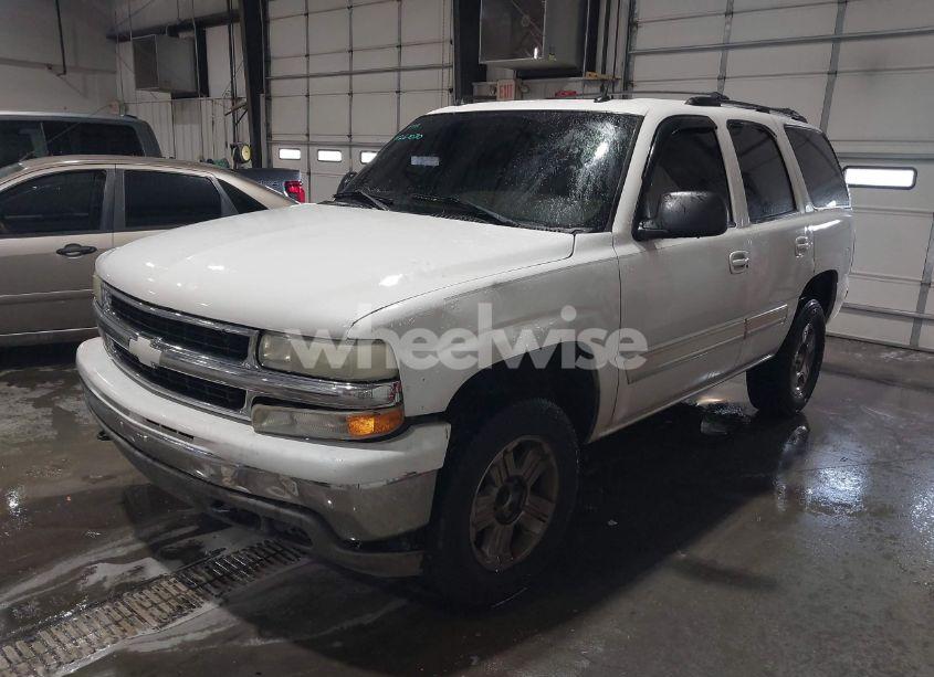Photo 2 of 2005 Chevrolet Tahoe LT (VIN 1GNEK13TX5R139378)