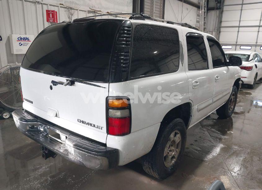 Photo 4 of 2005 Chevrolet Tahoe LT (VIN 1GNEK13TX5R139378)