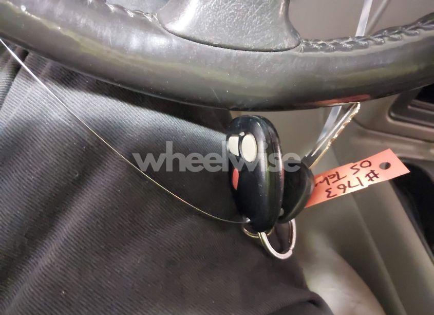 Photo 11 of 2005 Chevrolet Tahoe Z71 (VIN 1GNEK13TX5R263358)