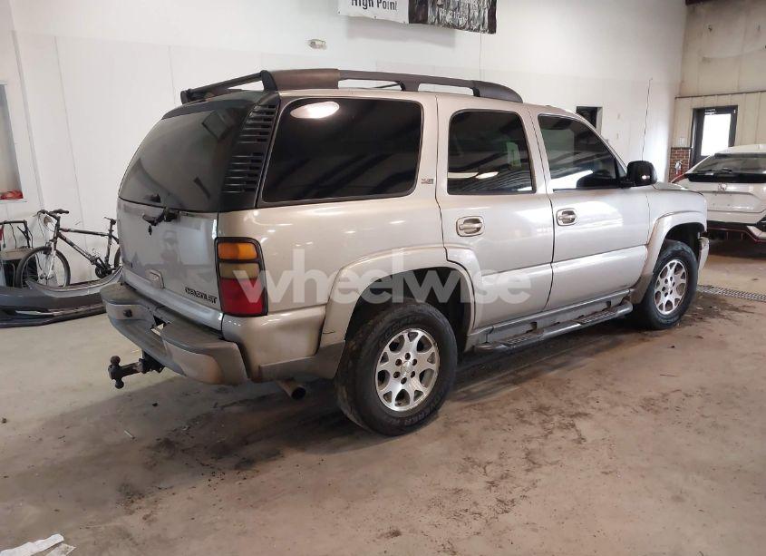 Photo 4 of 2005 Chevrolet Tahoe Z71 (VIN 1GNEK13TX5R263358)
