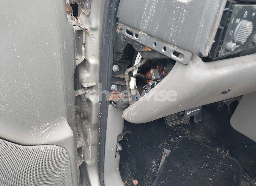 Photo 15 of 2000 Chevrolet Tahoe ALL NEW LT (VIN 1GNEK13TXYJ173159)