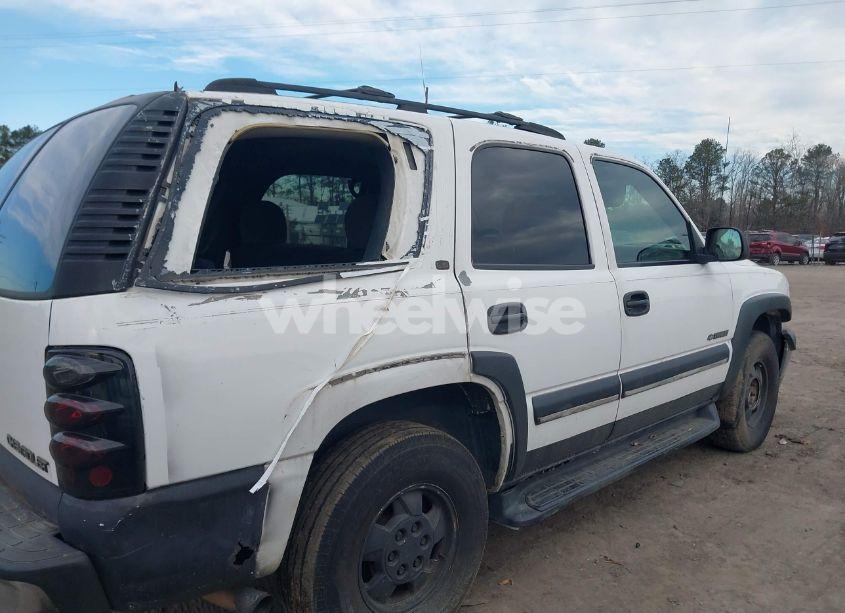 Photo 6 of 2002 Chevrolet Tahoe LS (VIN 1GNEK13V22R157077)