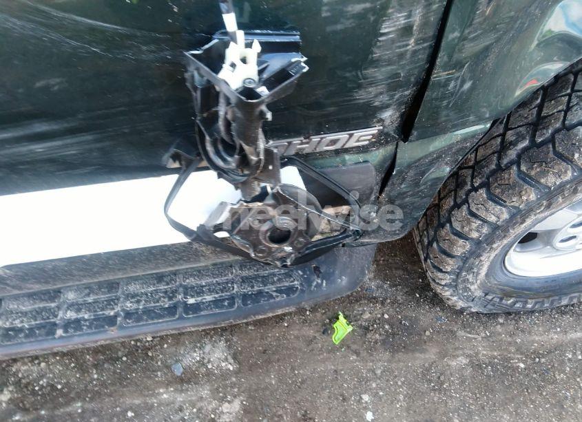 Photo 13 of 2003 Chevrolet Tahoe LS (VIN 1GNEK13V33J215889)