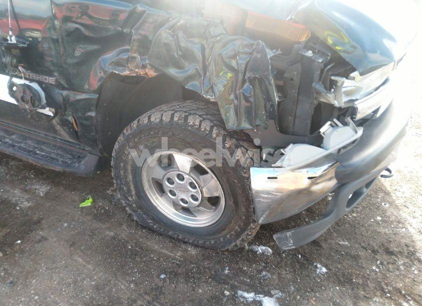 Photo 6 of 2003 Chevrolet Tahoe LS (VIN 1GNEK13V33J215889)