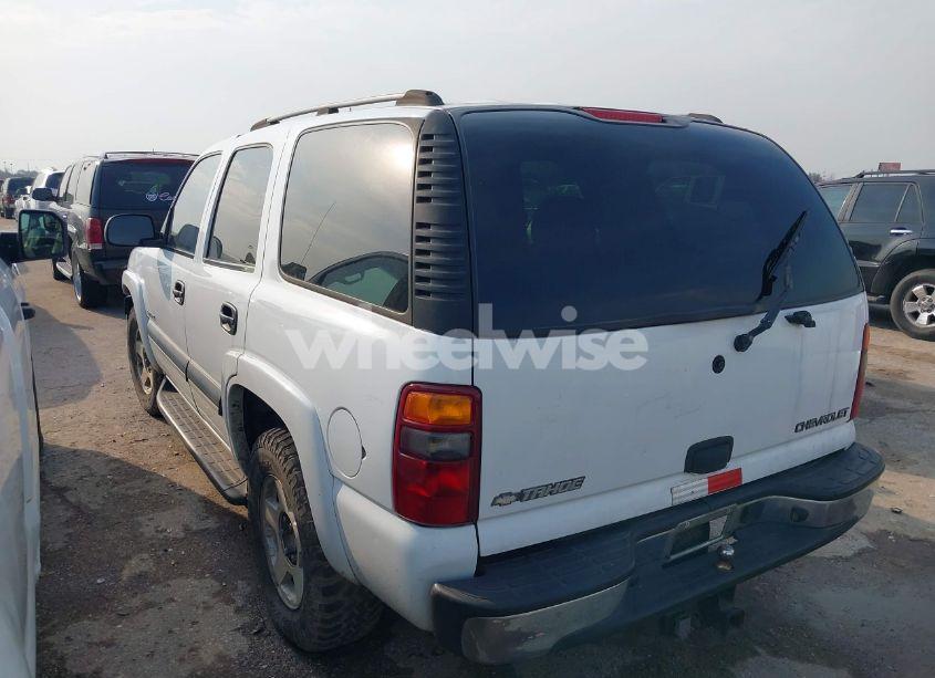 Photo 3 of 2003 Chevrolet Tahoe LS (VIN 1GNEK13V43R182371)
