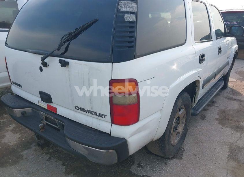 Photo 6 of 2003 Chevrolet Tahoe LS (VIN 1GNEK13V43R182371)