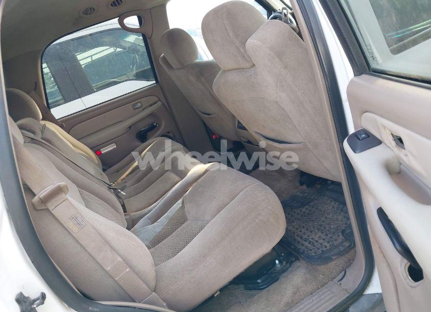 Photo 8 of 2003 Chevrolet Tahoe LS (VIN 1GNEK13V43R182371)