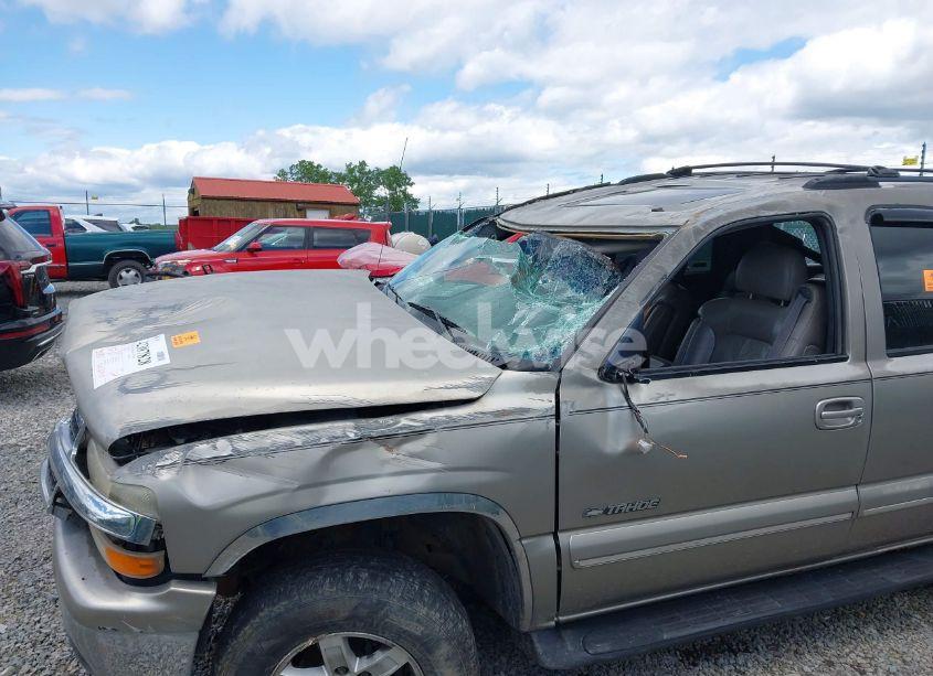 Photo 6 of 2002 Chevrolet Tahoe LT (VIN 1GNEK13Z02J166605)