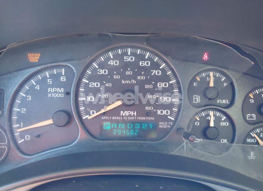 Photo 7 of 2002 Chevrolet Tahoe LT (VIN 1GNEK13Z02J214068)