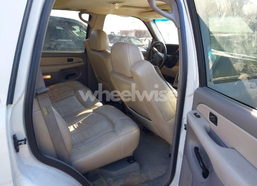 Photo 8 of 2002 Chevrolet Tahoe LT (VIN 1GNEK13Z02J214068)