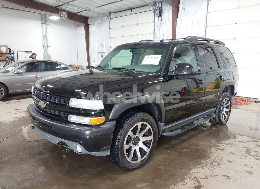 Photo 2 of 2002 Chevrolet Tahoe Z71 (VIN 1GNEK13Z02R286289)