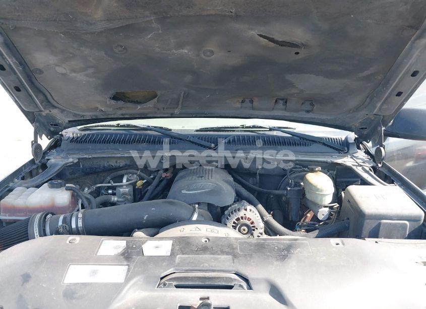 Photo 10 of 2003 Chevrolet Tahoe LT (VIN 1GNEK13Z03J140250)