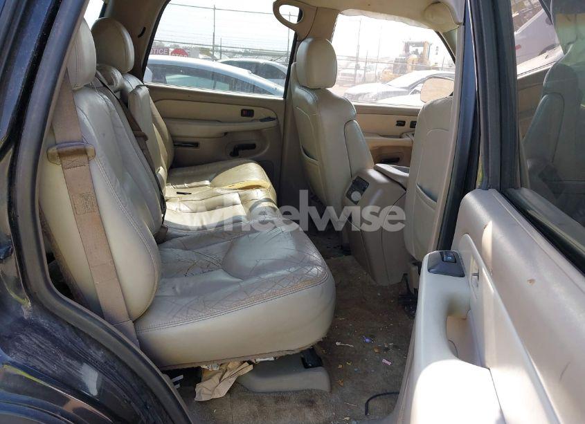 Photo 8 of 2003 Chevrolet Tahoe LT (VIN 1GNEK13Z03J140250)