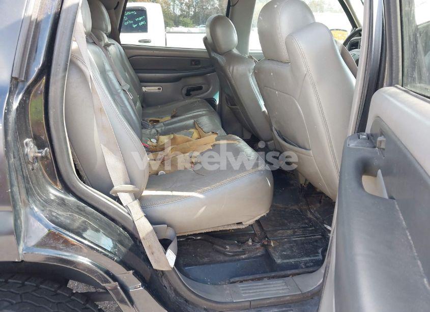 Photo 8 of 2003 Chevrolet Tahoe LT (VIN 1GNEK13Z03J214623)