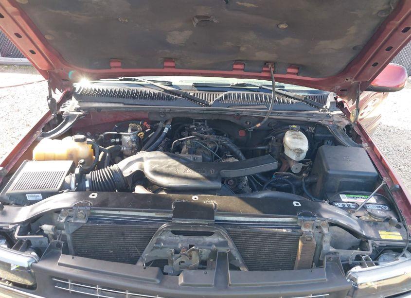 Photo 10 of 2003 Chevrolet Tahoe LT (VIN 1GNEK13Z03R222609)