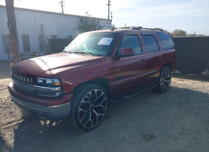 Photo 2 of 2003 Chevrolet Tahoe LT (VIN 1GNEK13Z03R222609)