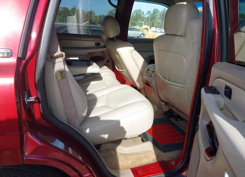 Photo 8 of 2003 Chevrolet Tahoe LT (VIN 1GNEK13Z03R222609)