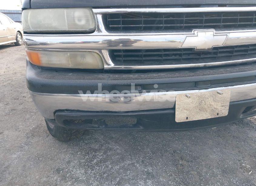 Photo 6 of 2003 Chevrolet Tahoe LT (VIN 1GNEK13Z03R314206)
