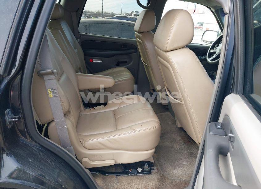 Photo 8 of 2003 Chevrolet Tahoe LT (VIN 1GNEK13Z03R314206)