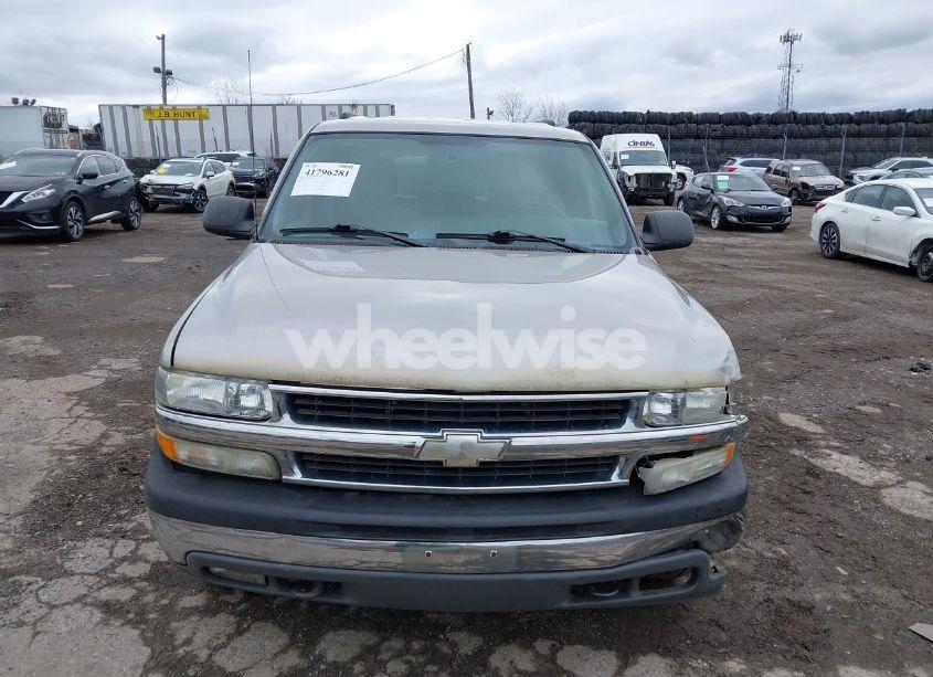 Photo 12 of 2004 Chevrolet Tahoe LS (VIN 1GNEK13Z04J271034)