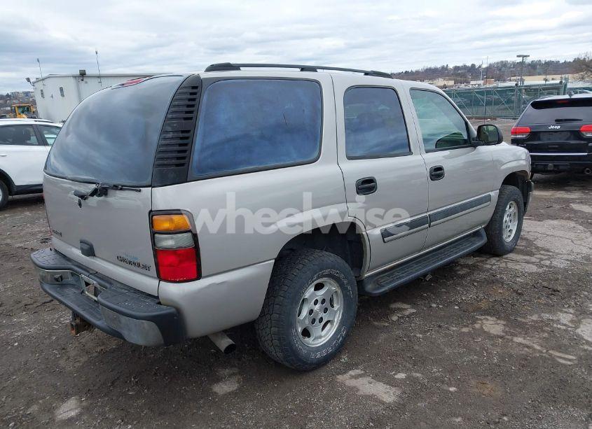Photo 4 of 2004 Chevrolet Tahoe LS (VIN 1GNEK13Z04J271034)