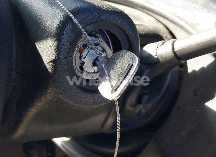 Photo 11 of 2004 Chevrolet Tahoe LT (VIN 1GNEK13Z04R117702)