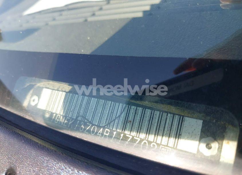 Photo 9 of 2004 Chevrolet Tahoe LT (VIN 1GNEK13Z04R117702)