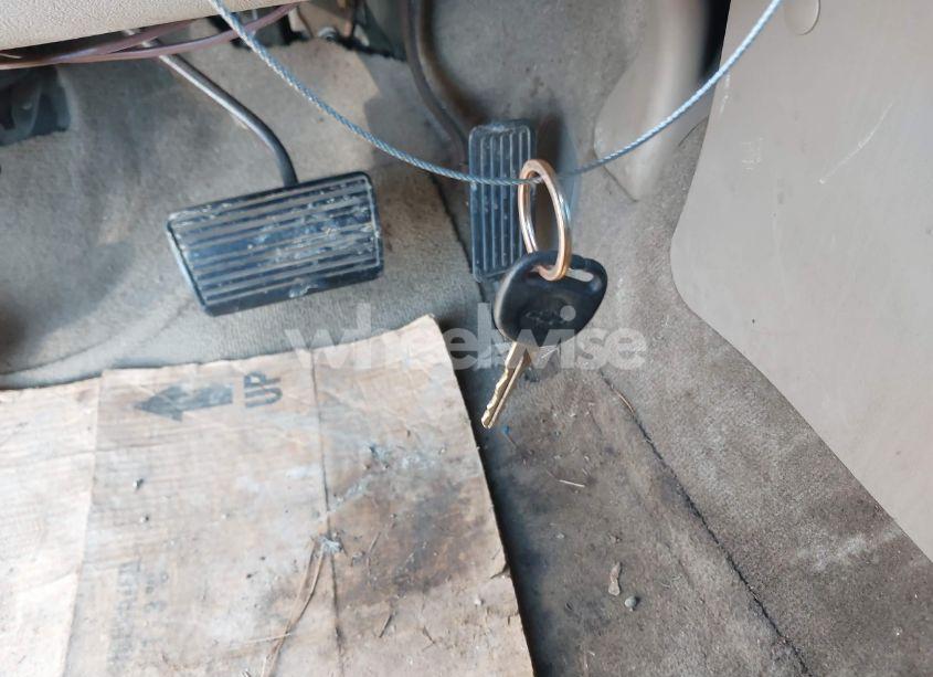 Photo 11 of 2004 Chevrolet Tahoe LT (VIN 1GNEK13Z04R130613)