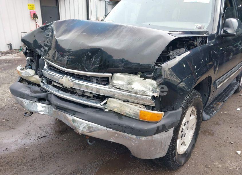 Photo 6 of 2004 Chevrolet Tahoe LT (VIN 1GNEK13Z04R252744)