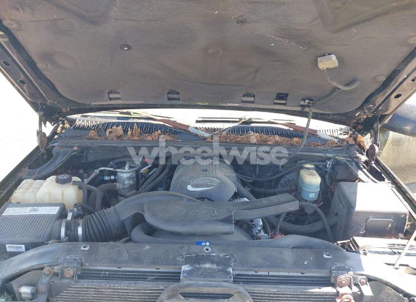 Photo 10 of 2002 Chevrolet Tahoe LT (VIN 1GNEK13Z12J161929)