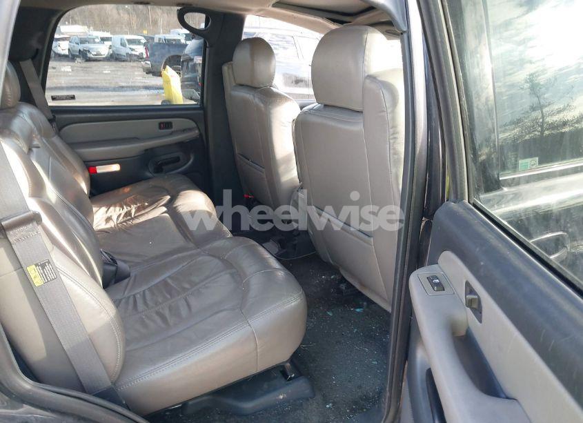 Photo 8 of 2002 Chevrolet Tahoe Z71 (VIN 1GNEK13Z12R166727)